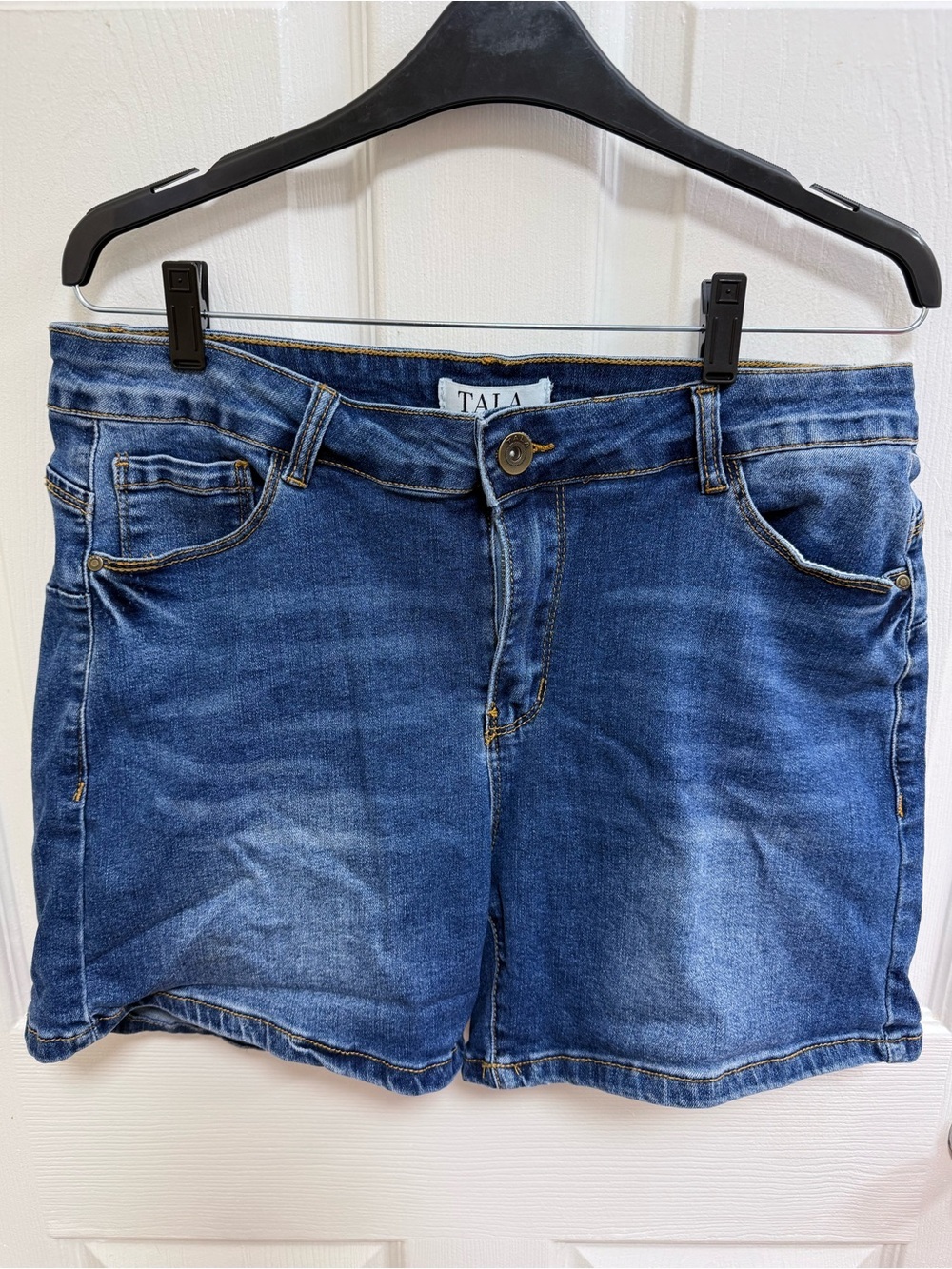 Tala Women's Blue Denim Shorts, Size 14
